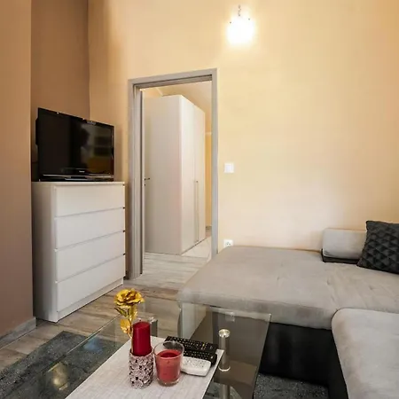 Sunshine Apartment